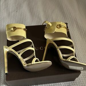 Gucci Patent Gage T Strap size 37 1/2 New